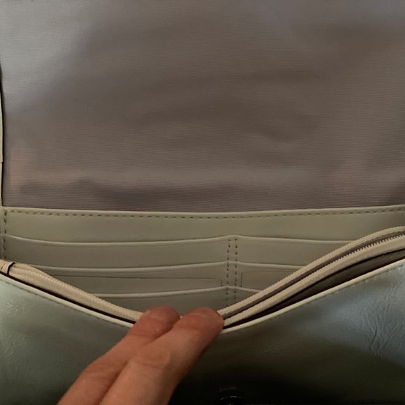 White Coach Clutch - Picture 3 of 4